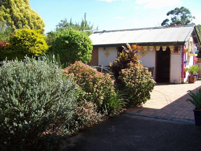11 Cemetery Road, Raceview QLD 4305
