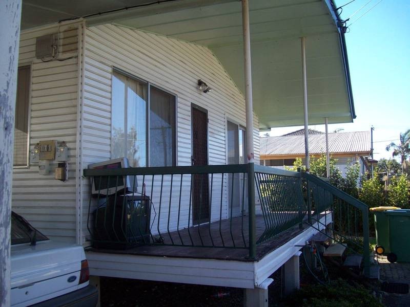 40 Logan Street, North Booval QLD 4304