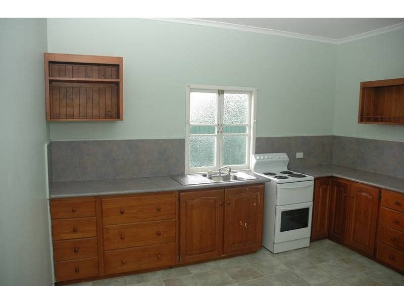 1 Edward Street, One Mile QLD 4305