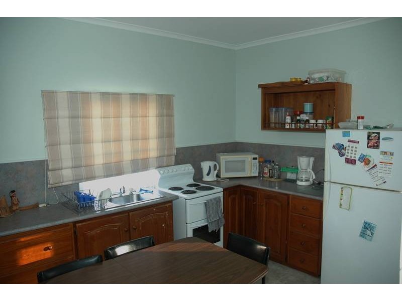 1 Edward Street, One Mile QLD 4305