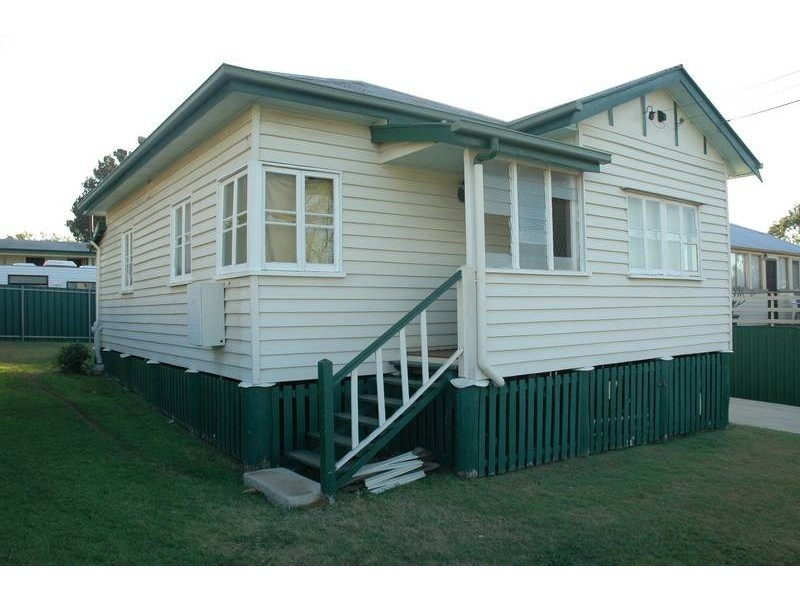 1 Edward Street, One Mile QLD 4305