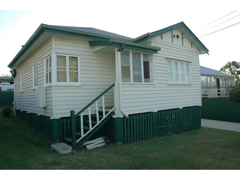 1 Edward Street, One Mile QLD 4305