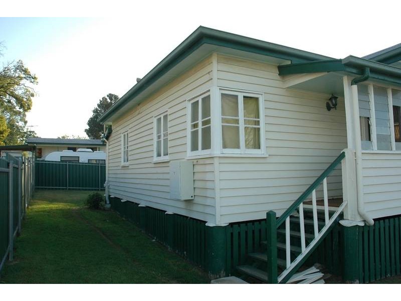 1 Edward Street, One Mile QLD 4305