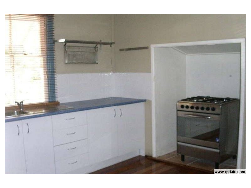 27 Smith Street, North Ipswich QLD 4305