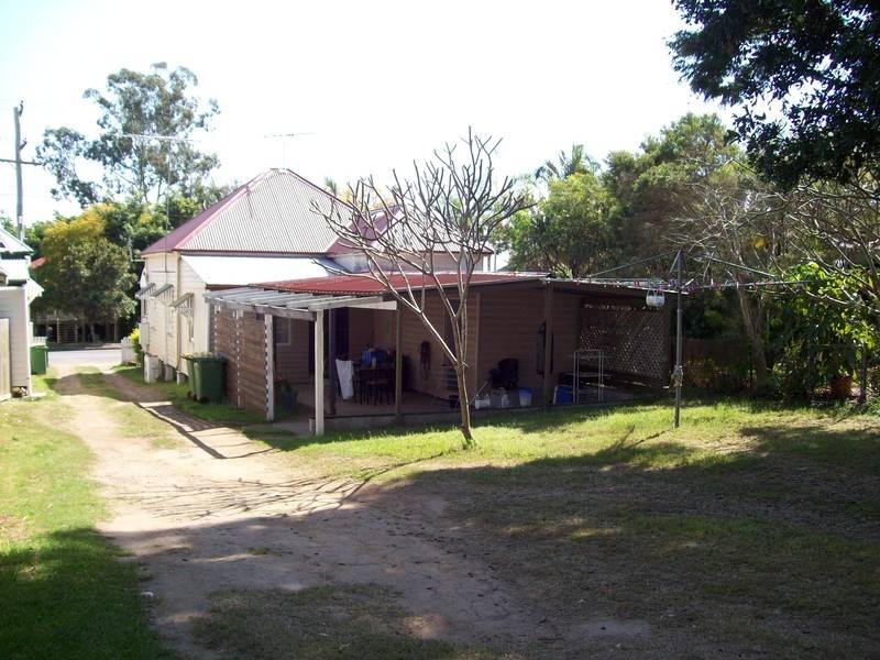 27 Smith Street, North Ipswich QLD 4305