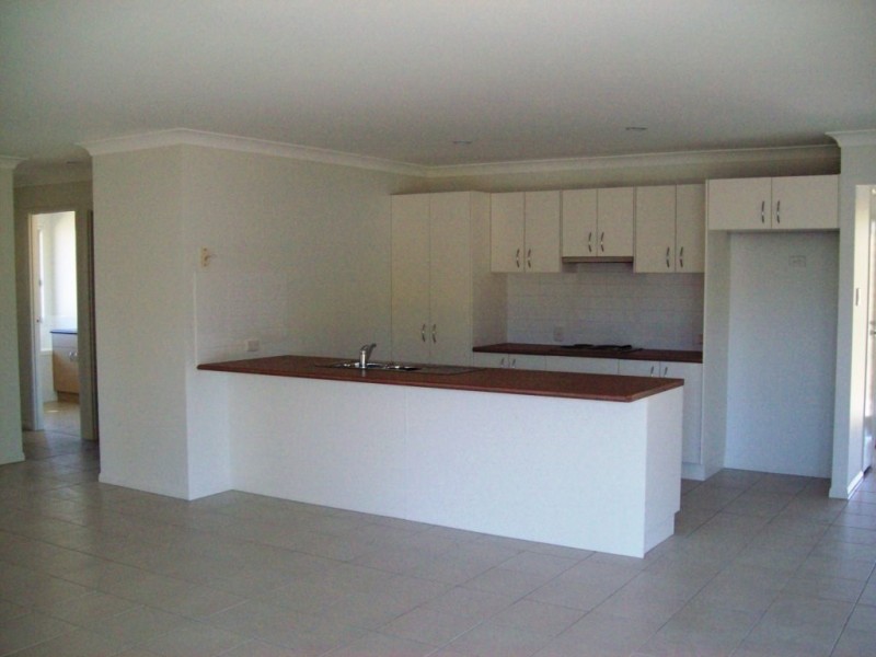 1 Lilley Terrace, Chuwar QLD 4306