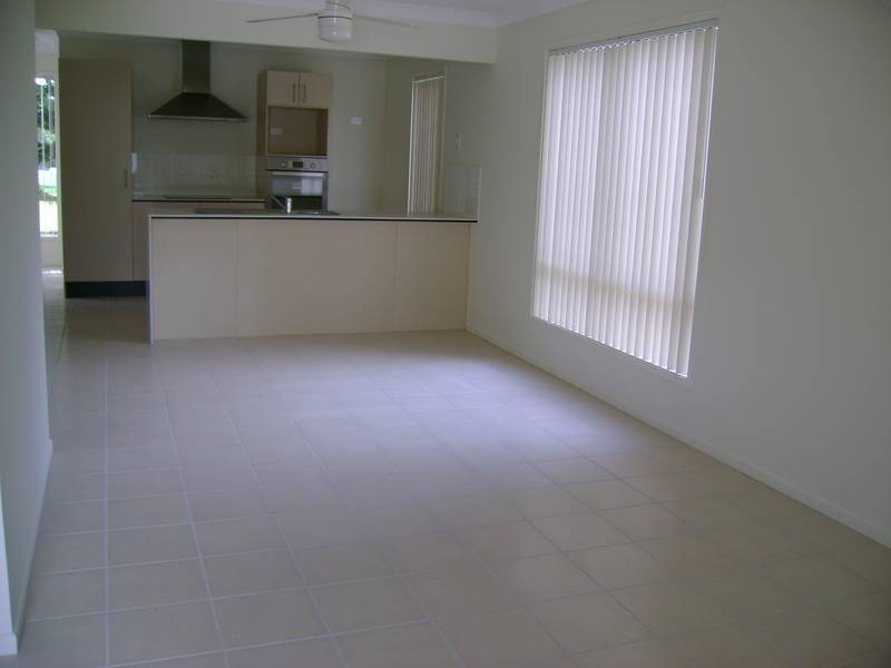 1 & 2/8 Merrell Street, East Ipswich QLD 4305
