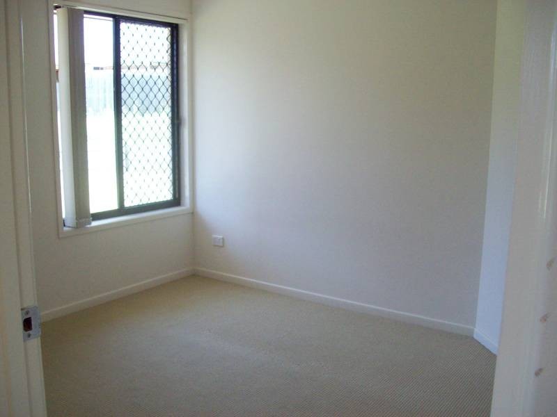 24 Wattle Crescent, Raceview QLD 4305