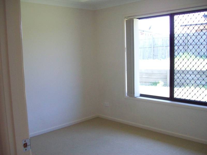 24 Wattle Crescent, Raceview QLD 4305