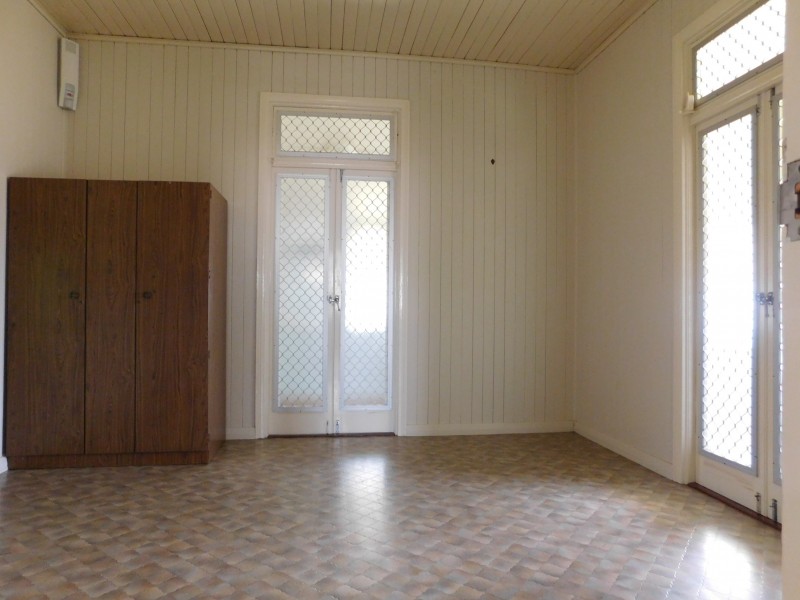 5 Joyce Street, East Ipswich QLD 4305