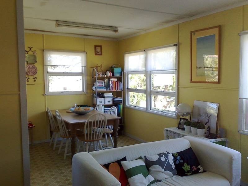 10 Hargreaves Street, Eastern Heights QLD 4305