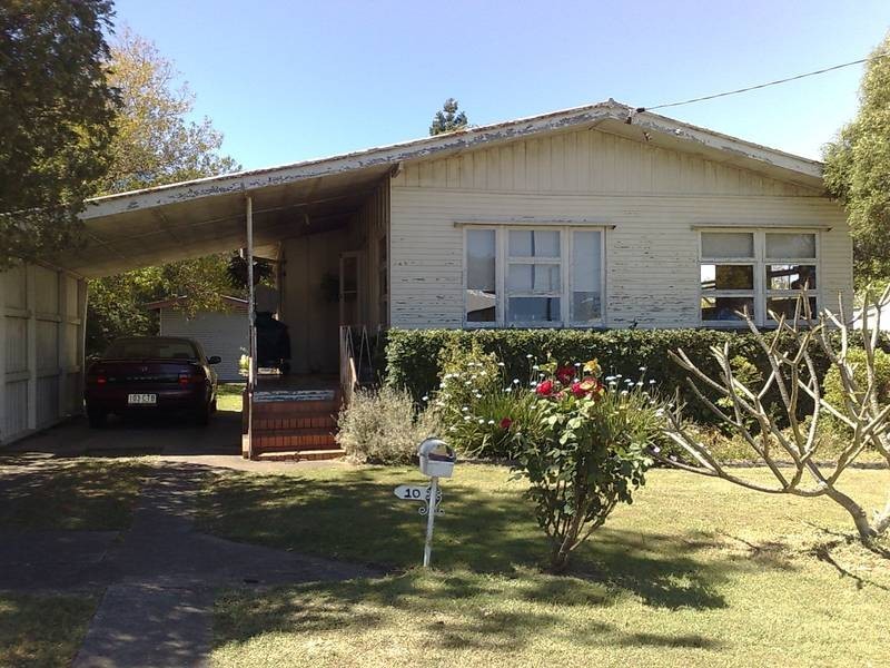 10 Hargreaves Street, Eastern Heights QLD 4305