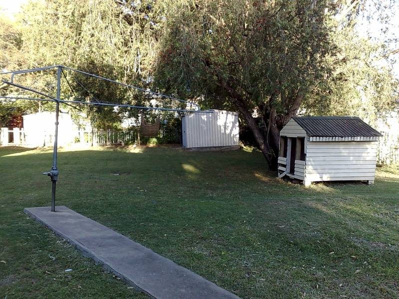 10 Hargreaves Street, Eastern Heights QLD 4305