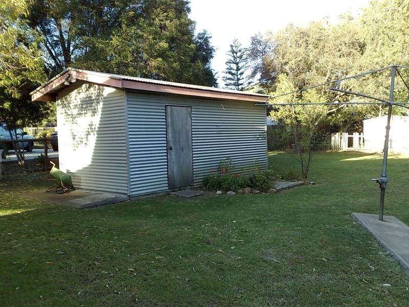 10 Hargreaves Street, Eastern Heights QLD 4305