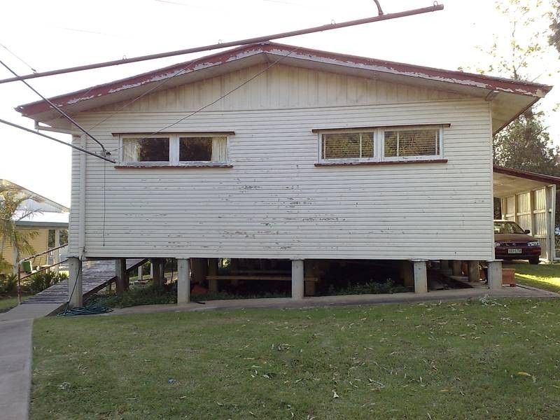 10 Hargreaves Street, Eastern Heights QLD 4305