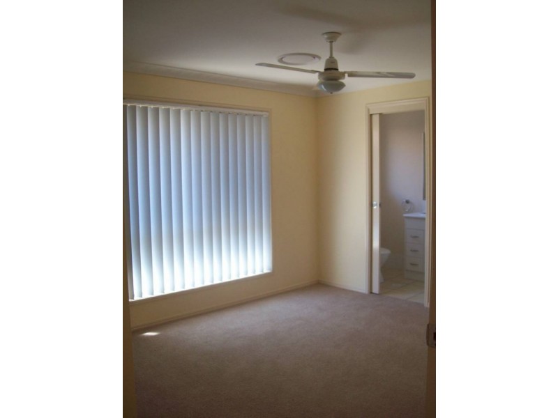 110 Anna Drive, Raceview QLD 4305