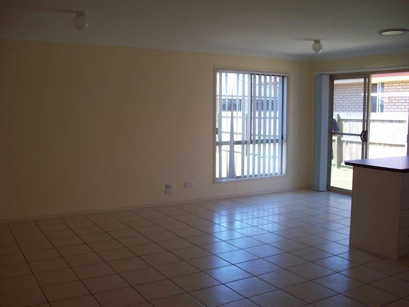 110 Anna Drive, Raceview QLD 4305