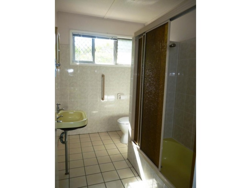 2/24 The Terrace, North Ipswich QLD 4305