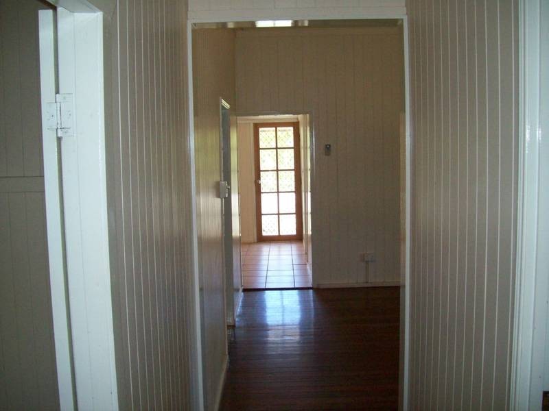6 Harvey Street, Churchill QLD 4305