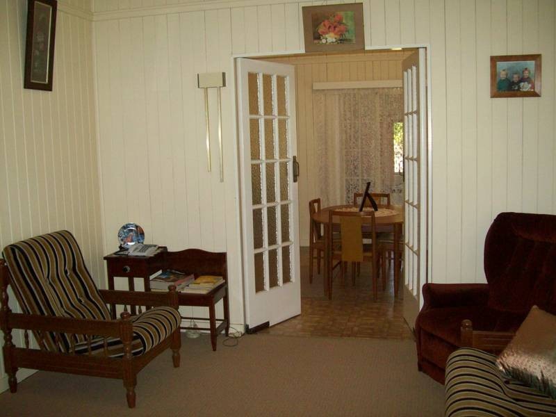 3 Chelmsford Avenue, Ipswich QLD 4305