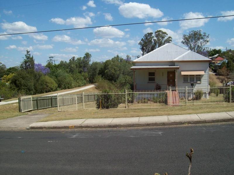 43 Hill Street, North Ipswich QLD 4305