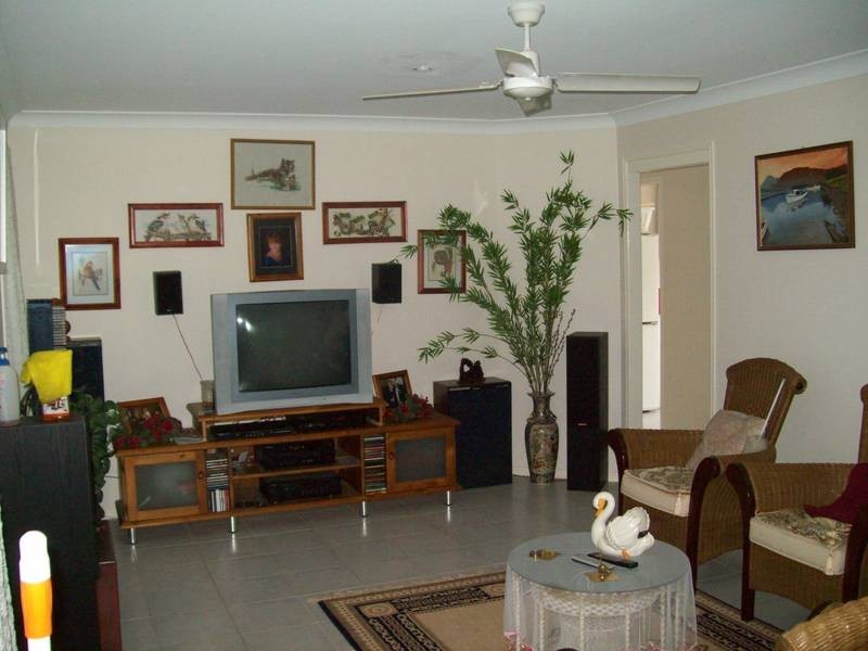 15 Pinto Place, Pine Mountain QLD 4306