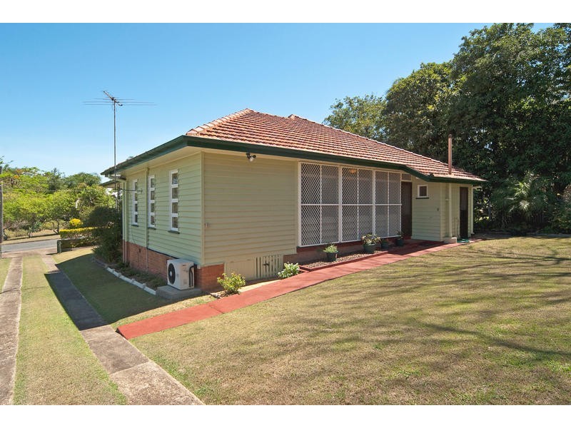 6 Rockton Street, Newtown QLD 4305