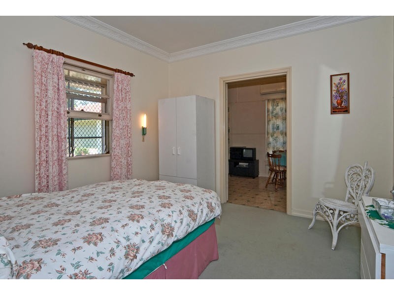 6 Rockton Street, Newtown QLD 4305