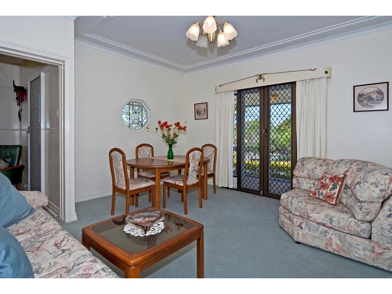 6 Rockton Street, Newtown QLD 4305