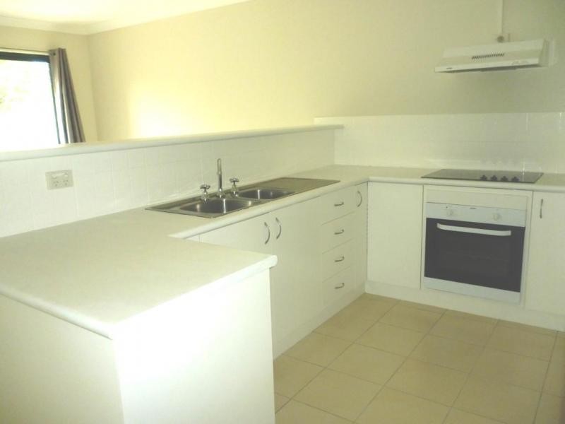 1/13 Iroquios Court, Brassall QLD 4305