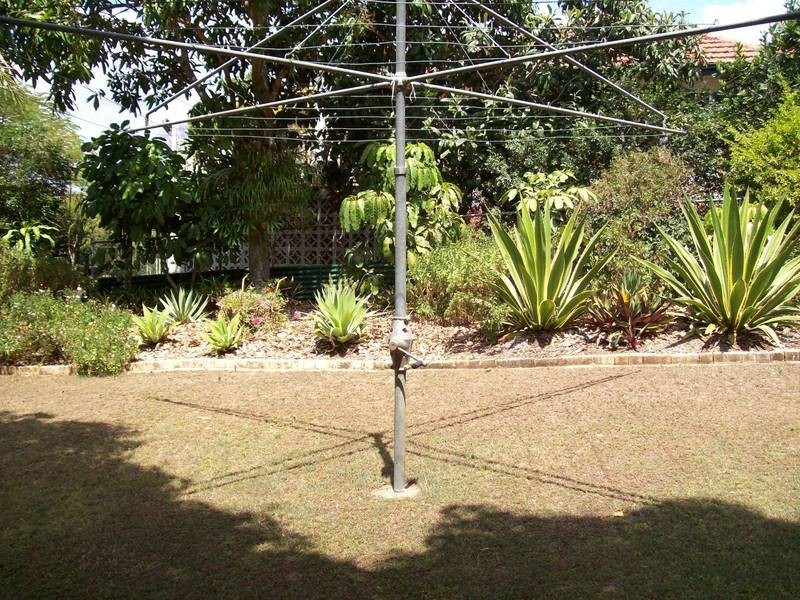 3 Chelmsford Avenue, Ipswich QLD 4305