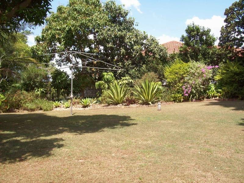 3 Chelmsford Avenue, Ipswich QLD 4305