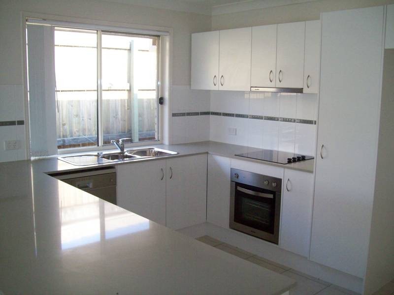 12 Brighton Street, Raceview QLD 4305