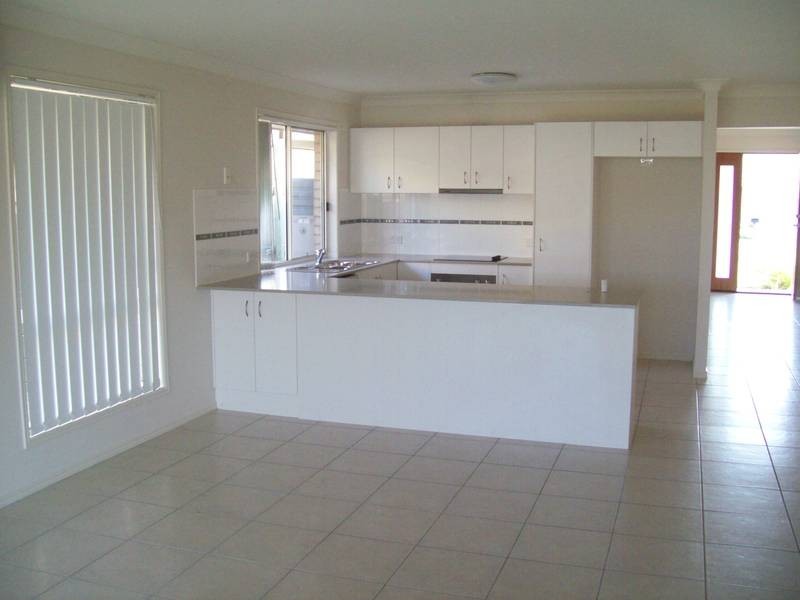 12 Brighton Street, Raceview QLD 4305