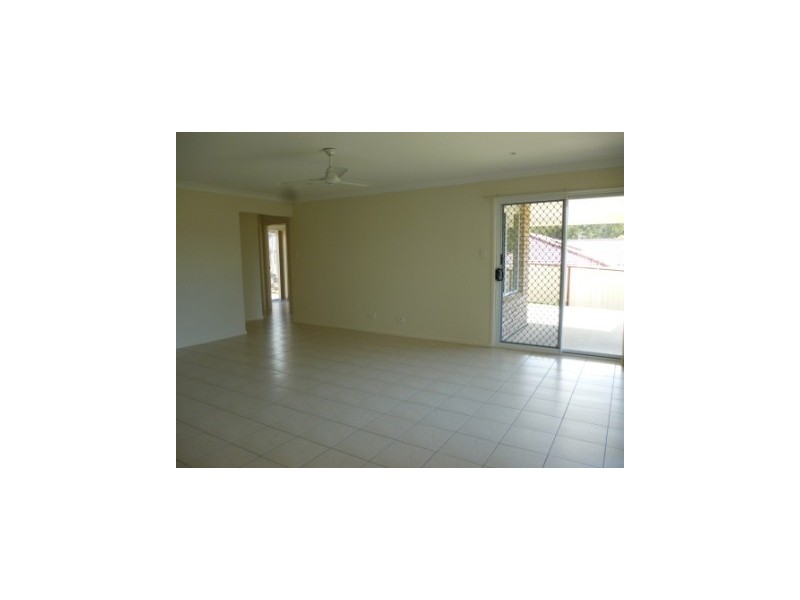 8 Oprah Court, Brassall QLD 4305