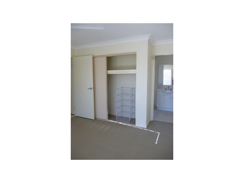 8 Oprah Court, Brassall QLD 4305