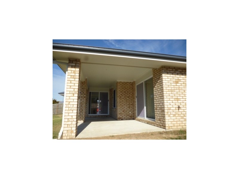 8 Oprah Court, Brassall QLD 4305