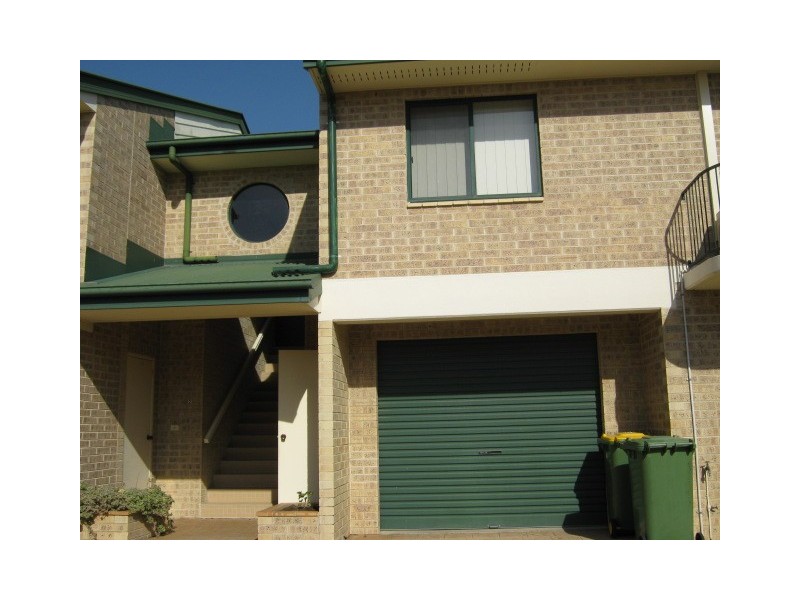 3/4 Mary Street, Bundamba QLD 4304