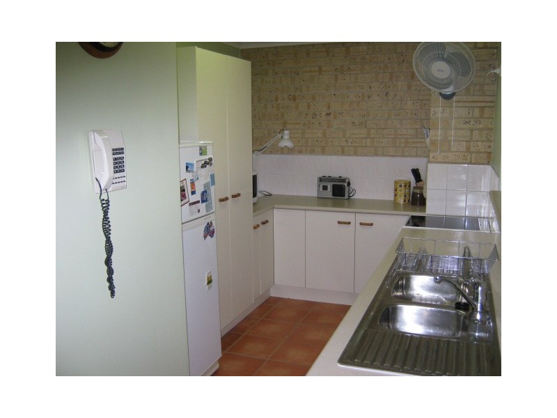 3/4 Mary Street, Bundamba QLD 4304