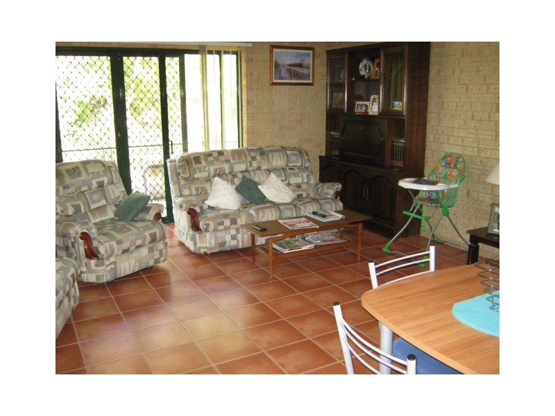 3/4 Mary Street, Bundamba QLD 4304