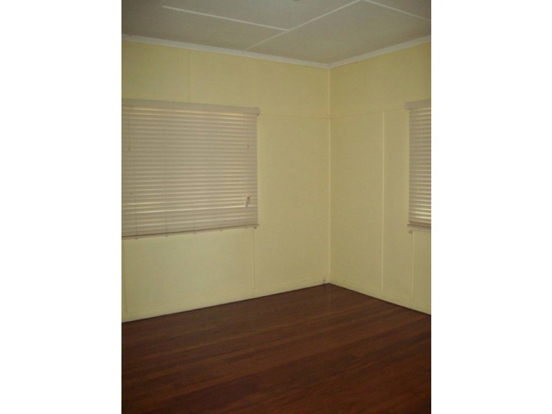 58 Dudleigh Street, North Booval QLD 4304