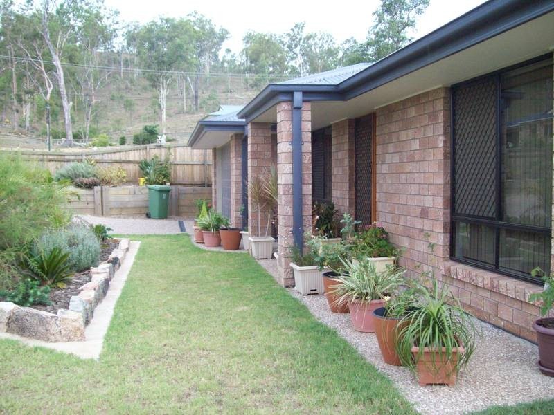 4 Overton Place, Fernvale QLD 4306