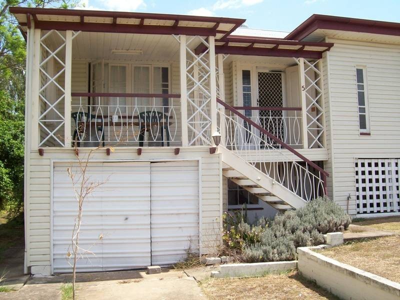 5 Gledson Street, North Booval QLD 4304