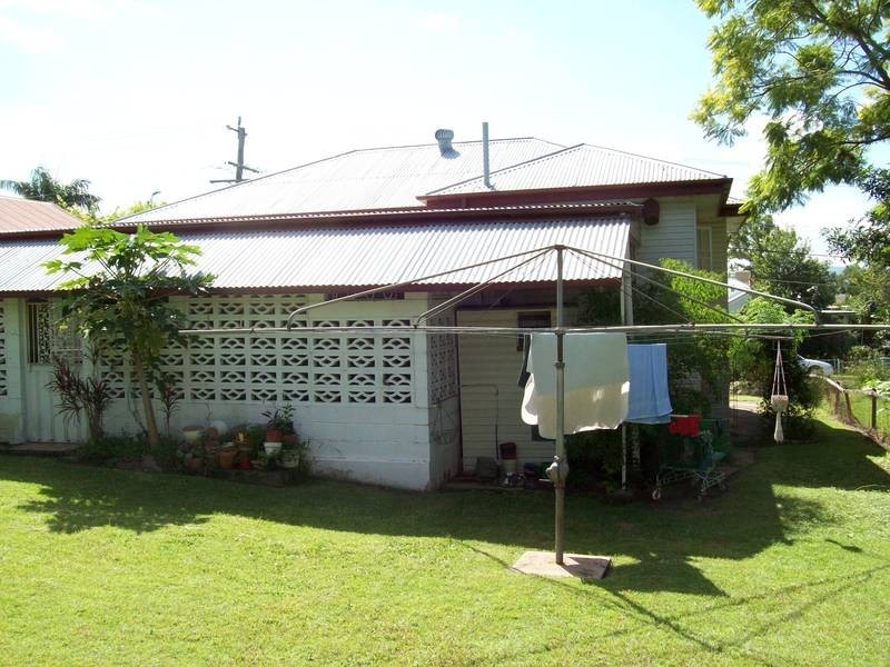 5 Gledson Street, North Booval QLD 4304