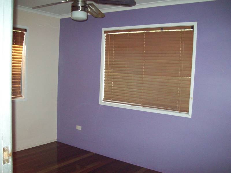 10 Sherlocks Road, Pine Mountain QLD 4306