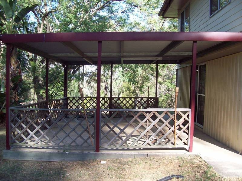 10 Sherlocks Road, Pine Mountain QLD 4306