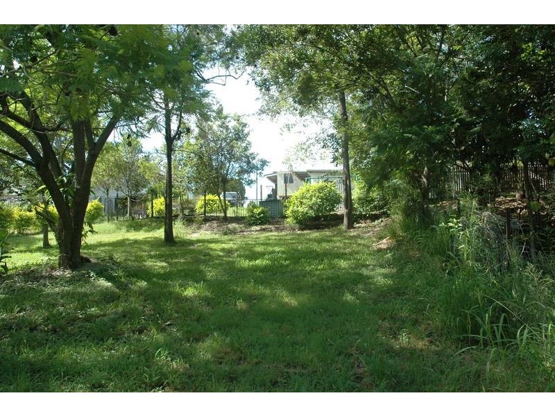 18 Hume Street, Woodend QLD 4305