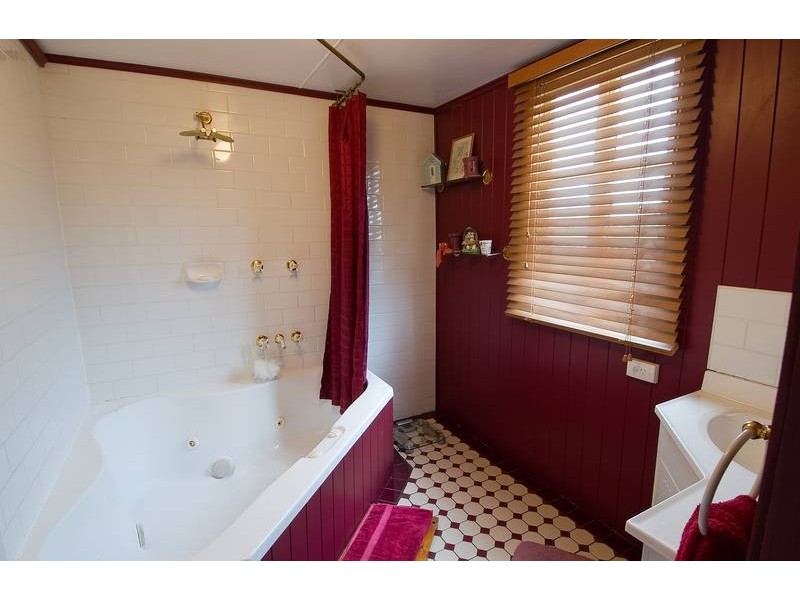 34 Flint Street, North Ipswich QLD 4305