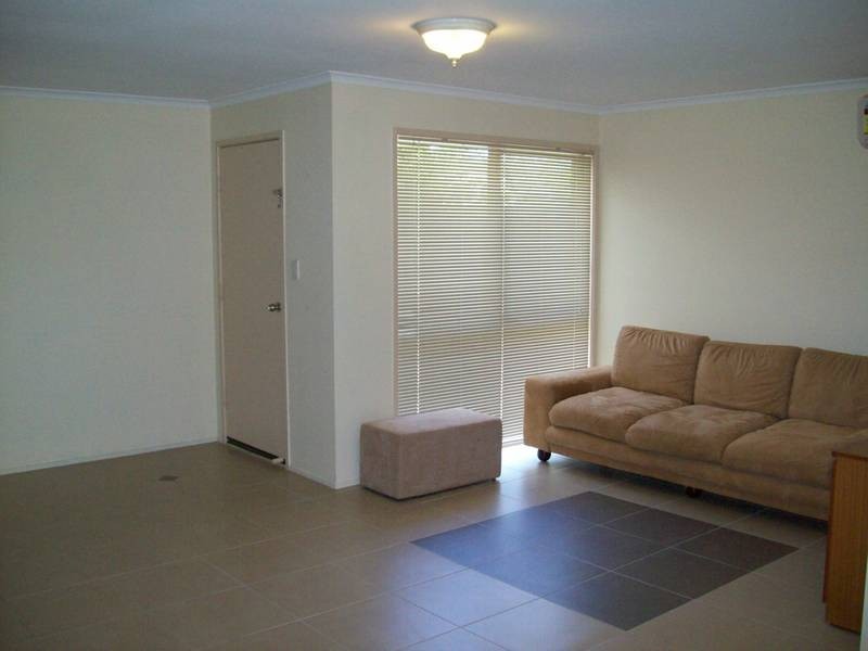 Lot 4, B/6-8 MCGREAVY, One Mile QLD 4305