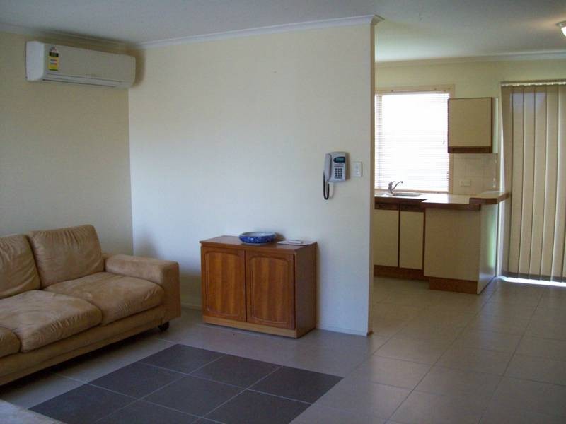 Lot 4, B/6-8 MCGREAVY, One Mile QLD 4305